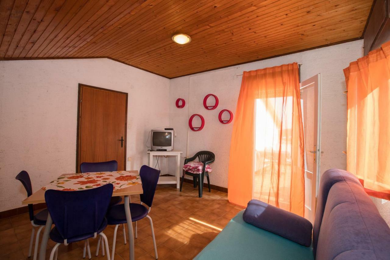 Apartments Renata Kampor Eksteriør billede